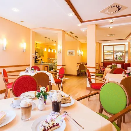 Aparthotel Gda Hildastift Am Kurpark 3*